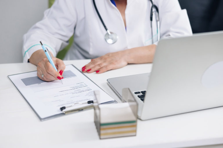 ¿Quien paga las licencias medicas? Conoce como funciona el proceso en Chile