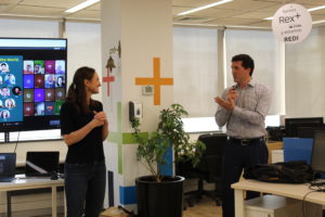 Merete Hverven, CEO de Visma, durante su presentación en las oficinas de Rex+ en Chile, destacando la importancia de la gestión de personas.