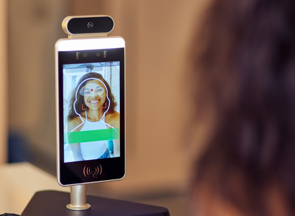 control de asistencia facial